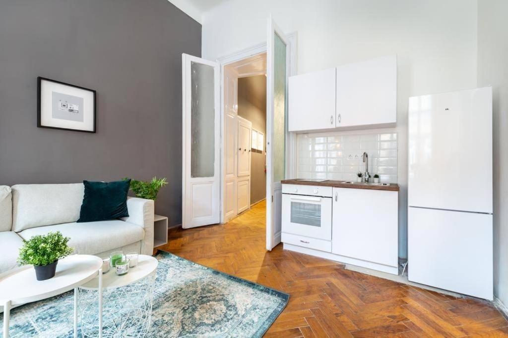 Modern Gem For 4 People Budapest