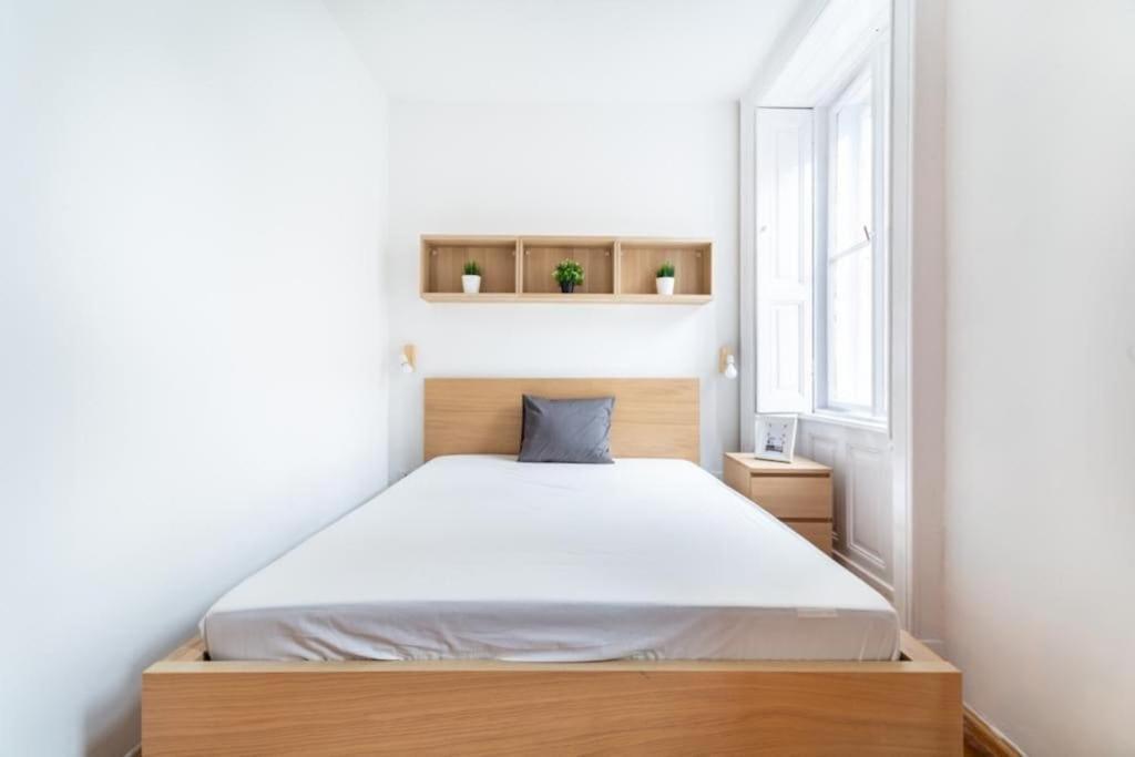 Modern Gem For 4 People Apartment *